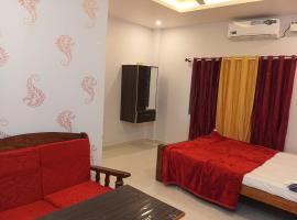 Homestay Rooms& Food Sri Ranga Homestay，位于Belūr的酒店