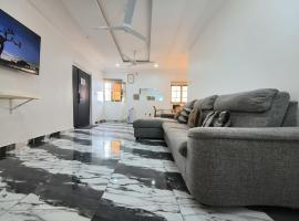 Empress White House Accra，位于特马的酒店