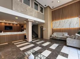 格拉罗斯酒店，位于比雷埃夫斯的酒店