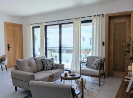 Mountain View Penthouse Condo，位于Muñoz的酒店