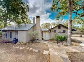 Cozy 2BR Cabin - King Bed Bunks Fire Pit & BBQ