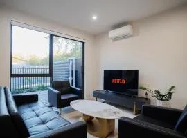 Zen Style 3 bedrooms near School, shop and Eateries