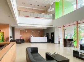 Urbanview Hotel Asyra Makassar
