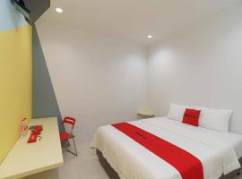RedDoorz at Taman Galaxy Bekasi，位于贝克西的酒店