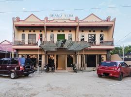 RedDoorz at Hotel Grand Yuda Tenggarong，位于沙马林达的酒店