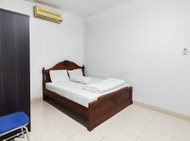 RedDoorz at Hotel Grand Yuda Tenggarong，位于沙马林达的酒店