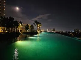 Cozy Shah Alam Sunsuria Forum Staycation Suite 3BR2BA -3 Mins Setia Convention Centre & Setia City Mall, Netflix Free WiFi & 2 Parking 2-6Pax