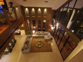 One House Luxury Home Unit2，位于碧瑶的酒店