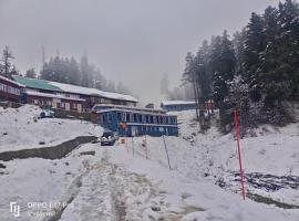 Global Hotel & Restaurant, Gulmarg，位于古尔马尔格的酒店