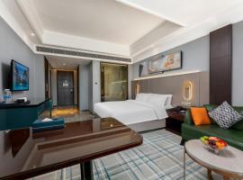 Wuhan Jingmao Wanda Jinhua Hotel，位于江岸的酒店