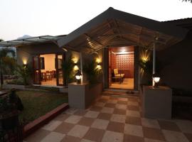 Vanah - Villa And Resort，位于罗纳瓦拉的酒店