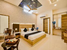 Hotel Blueberry Resort Bhilwara，位于Bhilwara的酒店