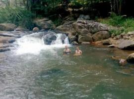 The River Hut Resort Hatton，位于哈顿的酒店