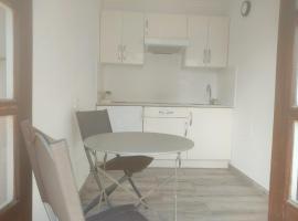 Apartamento HOTEL LAUAXETA，位于蒙希亚的酒店