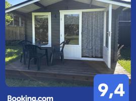 Hede suvemajad/summer houses，位于派尔努的露营地