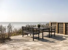 2 Bedroom Beach Front Home In Esbjerg V