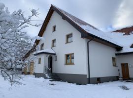 Ferienwohnung Eifelhöhe Pützer，位于黑伦塔尔的酒店