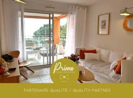 T2 Harmony, Elegance, Sea View, Pool and Beach