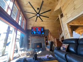 Cabin in the treetops!，位于兰开斯特的木屋