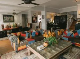 Petronella Luxury Penthouse marina court