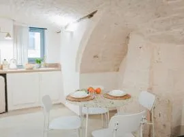 Dimore Bianche, Santa Chiara