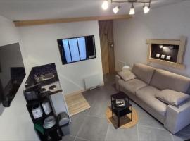 Le Petit Mineur Cosy Studio，位于拉米尔的酒店