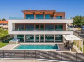 Villa Eligo mit 2 Whirlpools, Meerblick, Pool und Fitnessraum