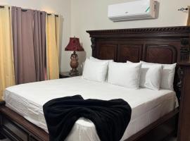 Natty Exquisite Home away from Home，位于Hopewell的酒店