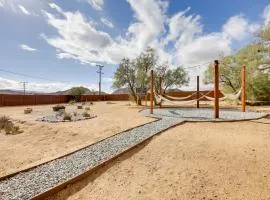 Mtn-View Home w/ Hot Tub: 8 Mi to Joshua Tree!