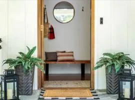 Spacious property with Pool and walkable to downtown