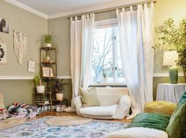 House for groups Wifi -Hot Tub，位于Stony Point的酒店