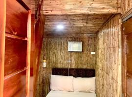 Small Deluxe Adjacent Room，位于Real的酒店
