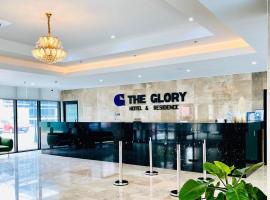 The Glory Hotel and Residence Clark Pampanga，位于Mabalacat的酒店