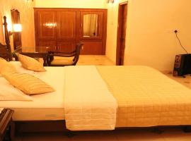 Grey Pelican Tourist Resort，位于Abdullāhpur的酒店