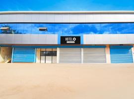 Super Hotel O Mana Camp Near Airport，位于Dharmpura的酒店