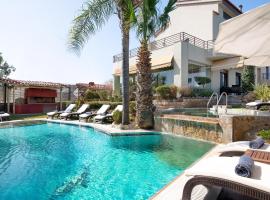 Onda Vista Luxury Villa，位于克雷马斯蒂的酒店