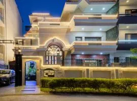 Amrit Hotel - Hotel & Banquet,Sector 32