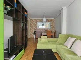 PISO EN EL CENTRO DE NIGRAN CERCA DE PLAYA AMERICA