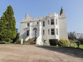 7 Press Castle