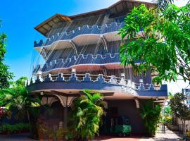 SSS HOTEL，位于亭可马里的酒店