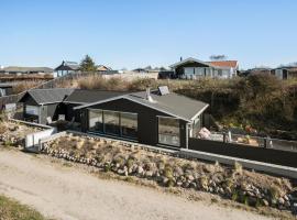 2 Bedroom Lovely Home In Assens，位于阿森斯的酒店