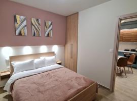 Zigos Apartments，位于伊古迈尼察的酒店