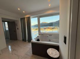 Panorama Hotel - Restaurant，位于季亚科普通的酒店