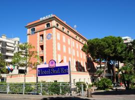 Hotel Sud Est by Fam Rossetti，位于拉瓦尼亚的酒店