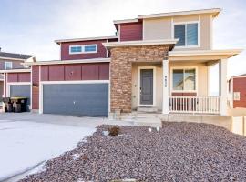 Newly Built 4BR Spacious Retreat in Peyton，位于Peyton的酒店