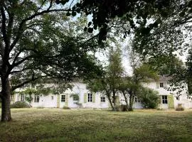 Gite avec piscine et grand jardin
