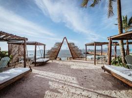 Namaste Beach Club & Hotel，位于巴鲁岛的酒店