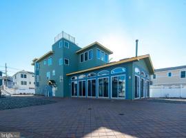 Holgate, 4 Bedroom, 3,5 Bath, Near Beach With An Indoor Pool, Spectacular,，位于Holgate的酒店