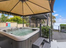 Lakeshore Retreat，位于图克雷的酒店