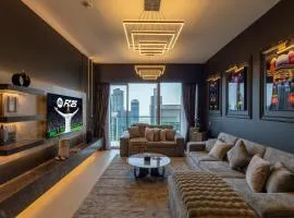 Luxury 1-Bedroom, High-Floor, Skyline Views
